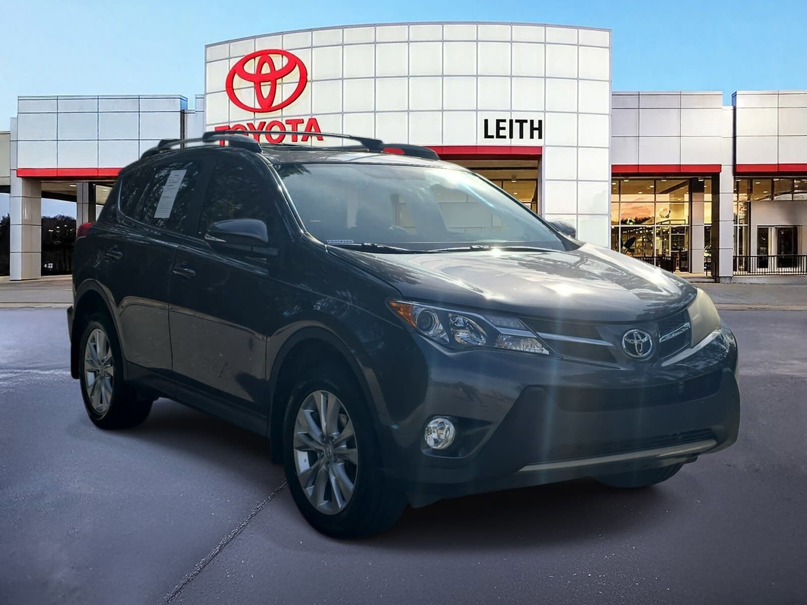 2015 Toyota RAV4 Limited photo 3