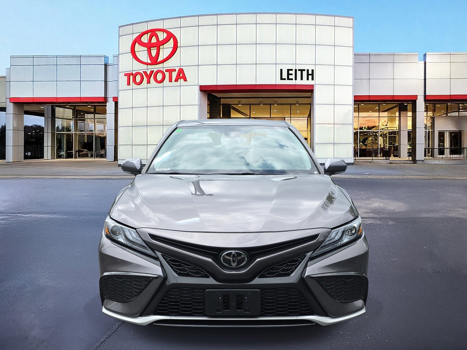 2023 Toyota Camry XSE photo 2