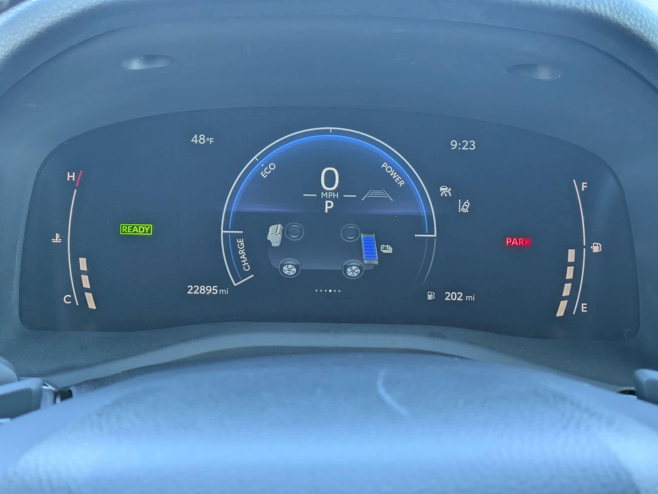 2025 Toyota Camry SE - Photo 10