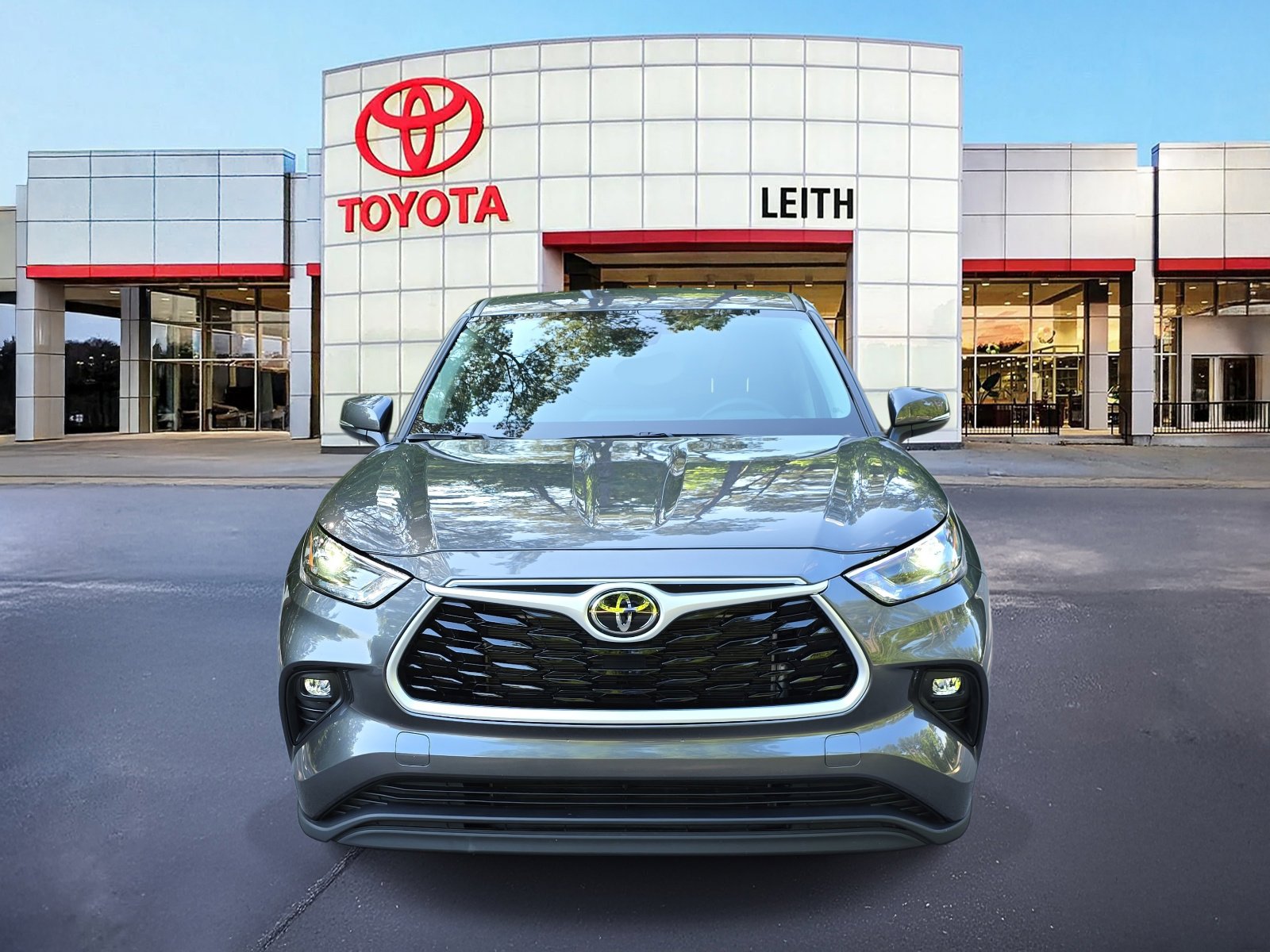 Certified 2024 Toyota Highlander LE with VIN 5TDKDRAH6RS528187 for sale in Raleigh, NC