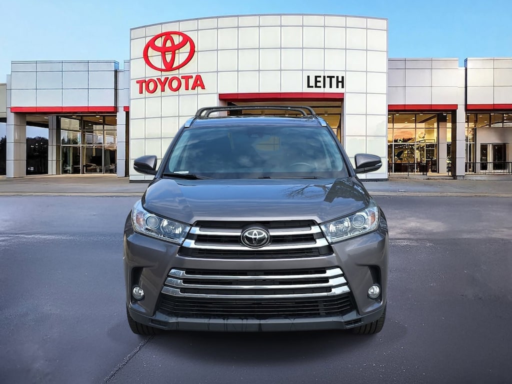Used 2018 Toyota Highlander Limited V6 SUV