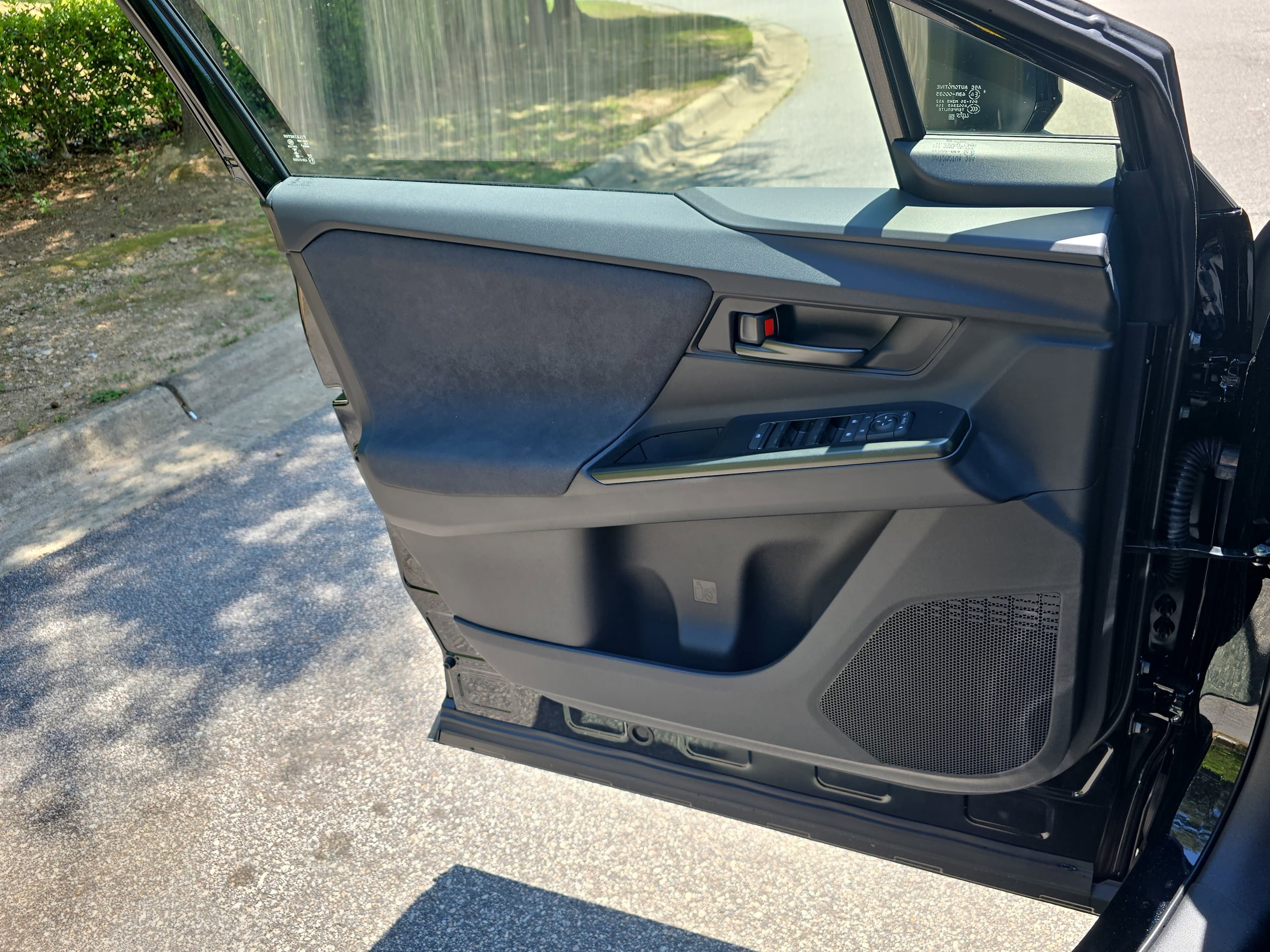 2026 Toyota C-HR SE - Photo 26