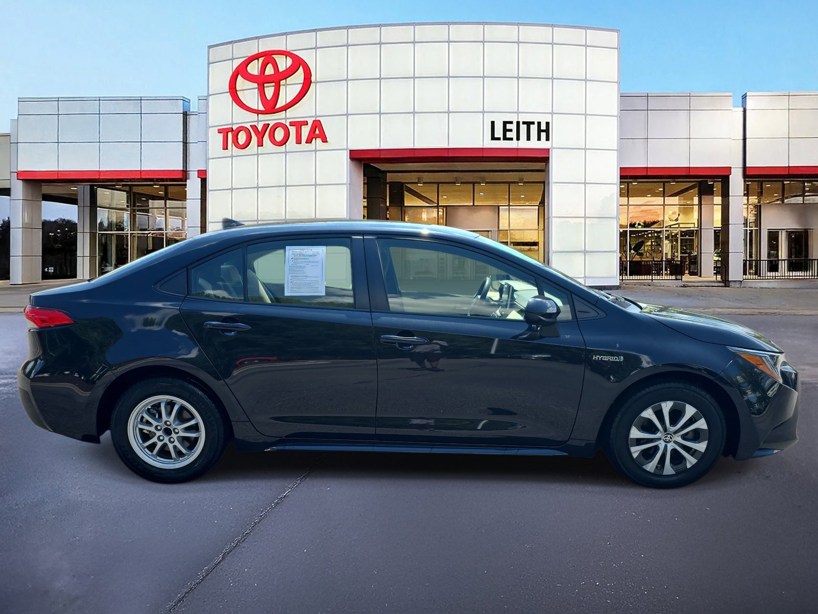 2021 Toyota Corolla Hybrid LE photo 4