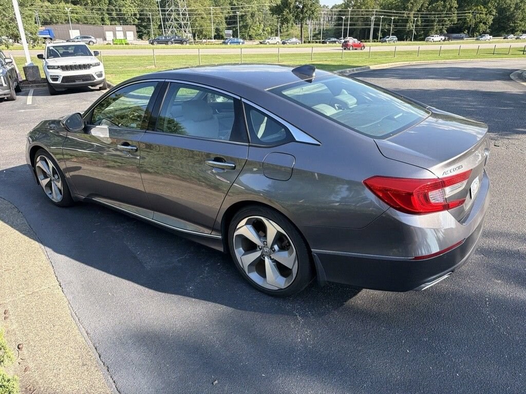 Used 2018 Honda Accord Touring 2.0T Sedan