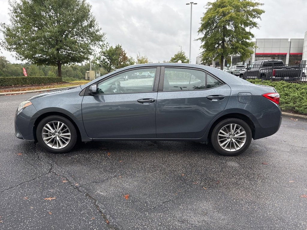 2014 Toyota Corolla LE photo 2