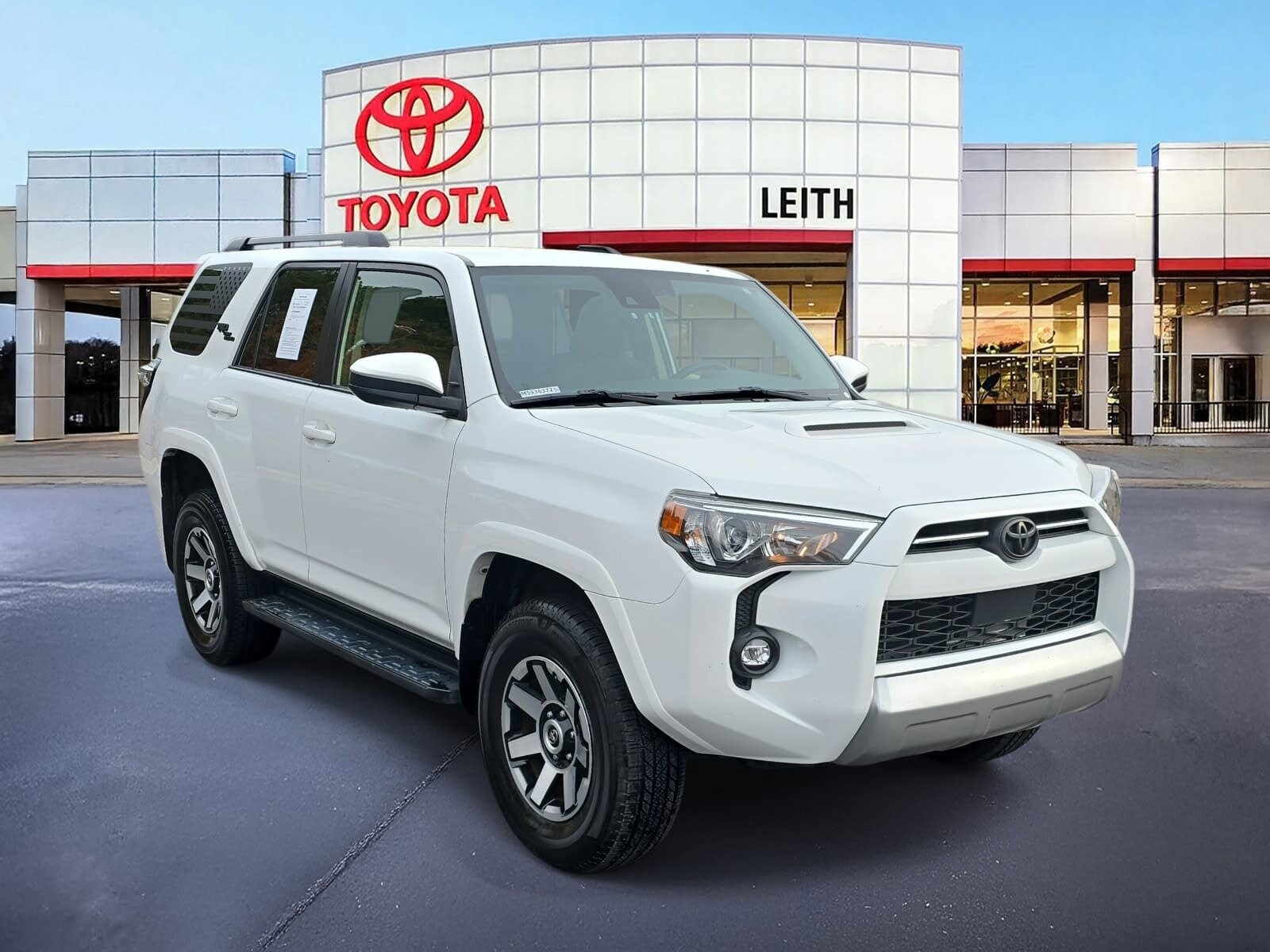 2021 Toyota 4Runner TRD photo 3