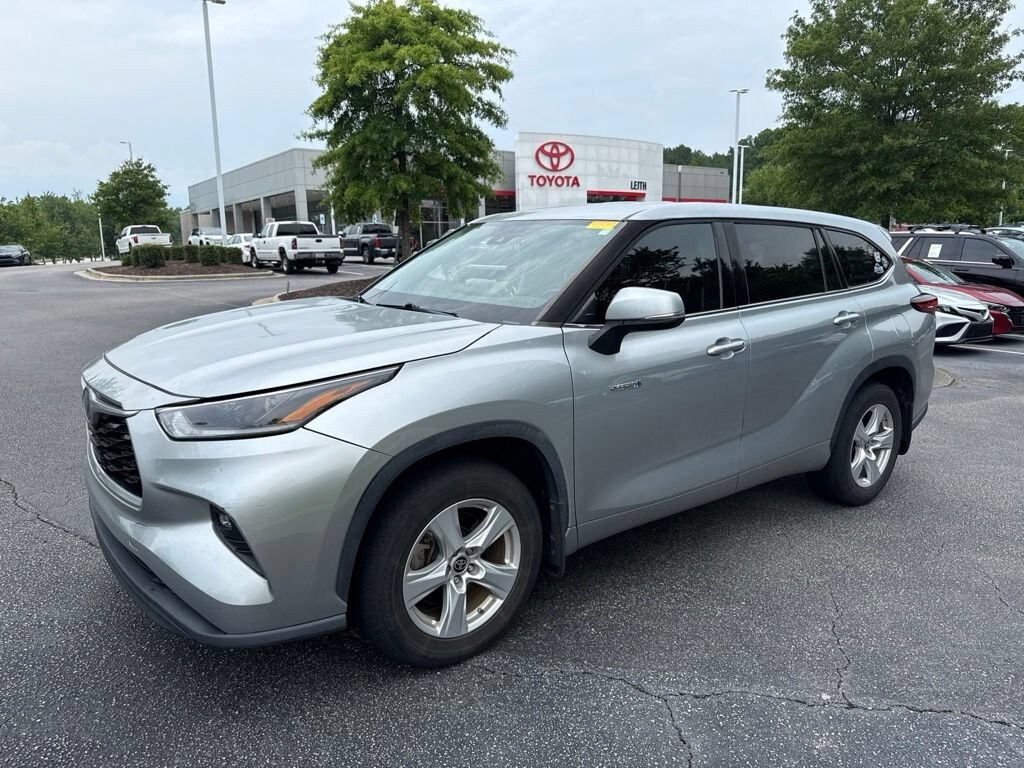 Used 2021 Toyota Highlander Hybrid LE SUV