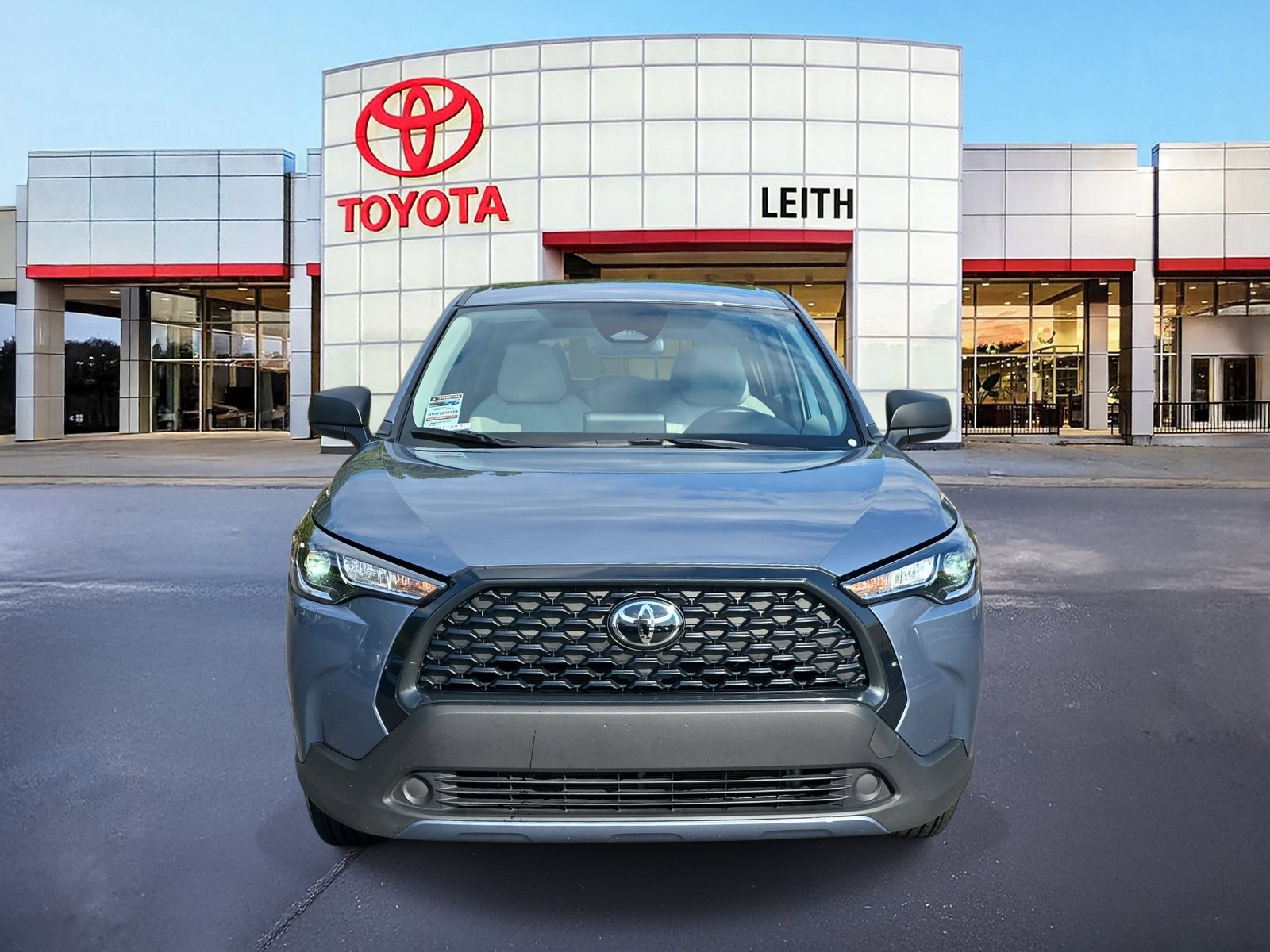 2024 Toyota Corolla Cross L photo 2