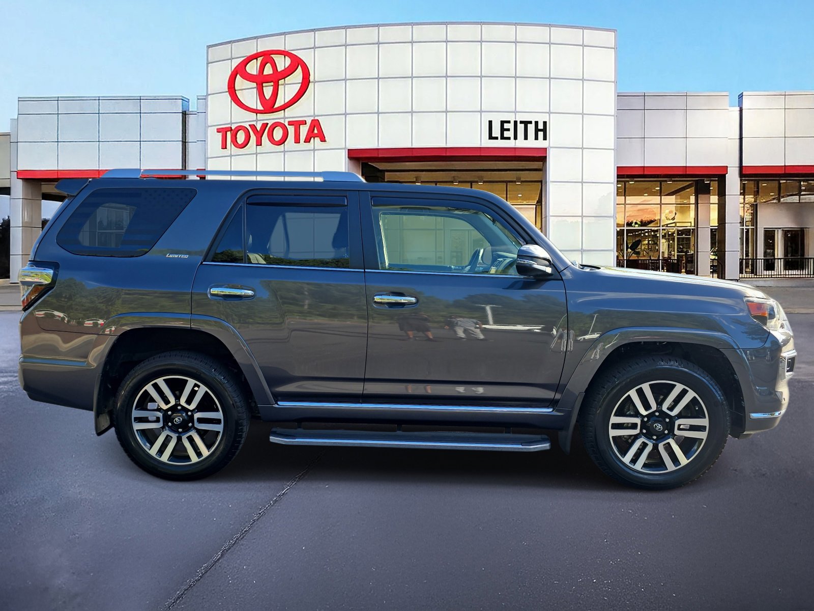 2021 Toyota 4Runner Limited photo 2