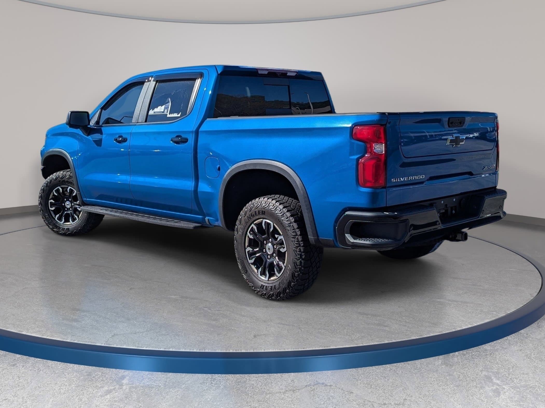 2023 Chevrolet Silverado 1500 ZR2 - Photo 7
