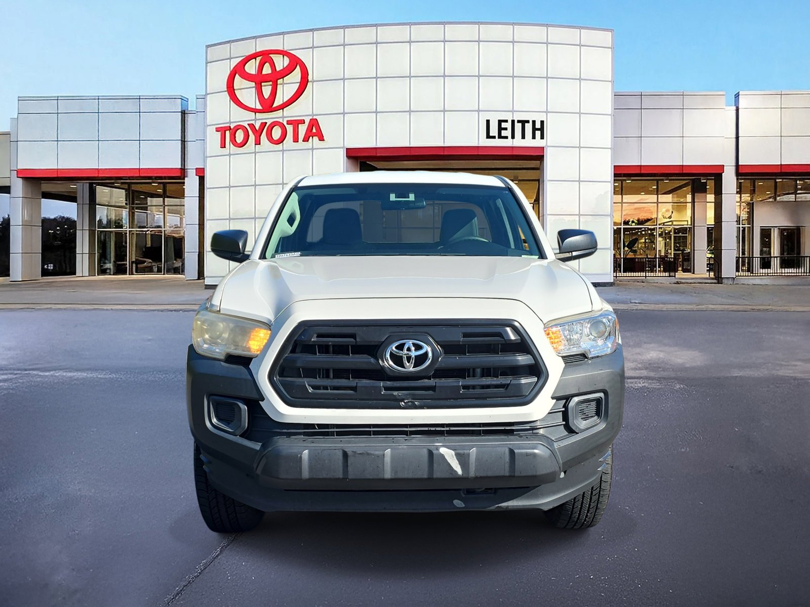 2017 Toyota Tacoma SR photo 2