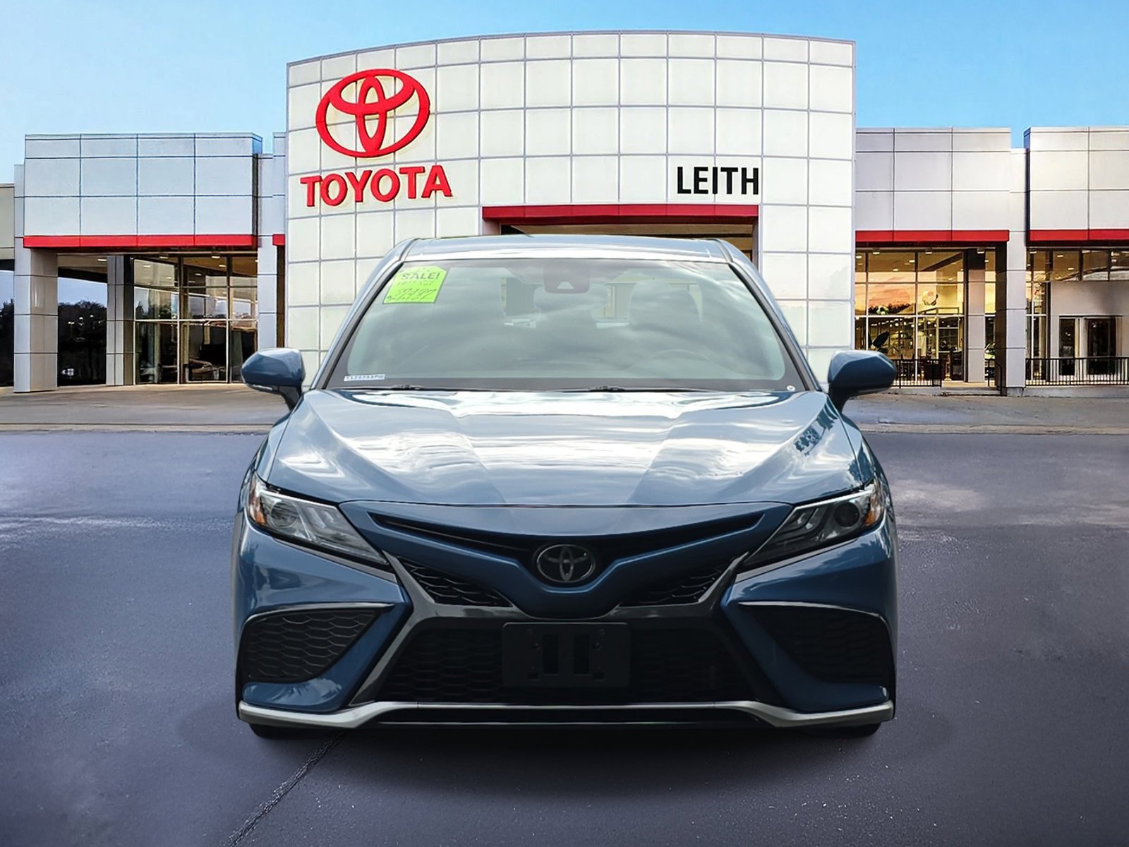 2023 Toyota Camry XSE photo 2