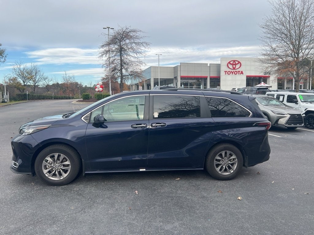 Used 2023 Toyota Sienna XLE Van Passenger Van