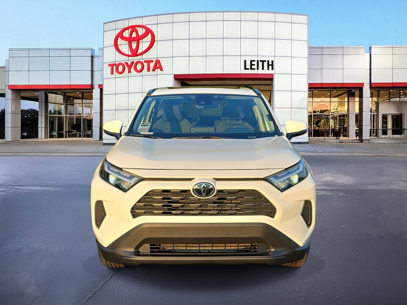 2024 Toyota RAV4 XLE photo 2