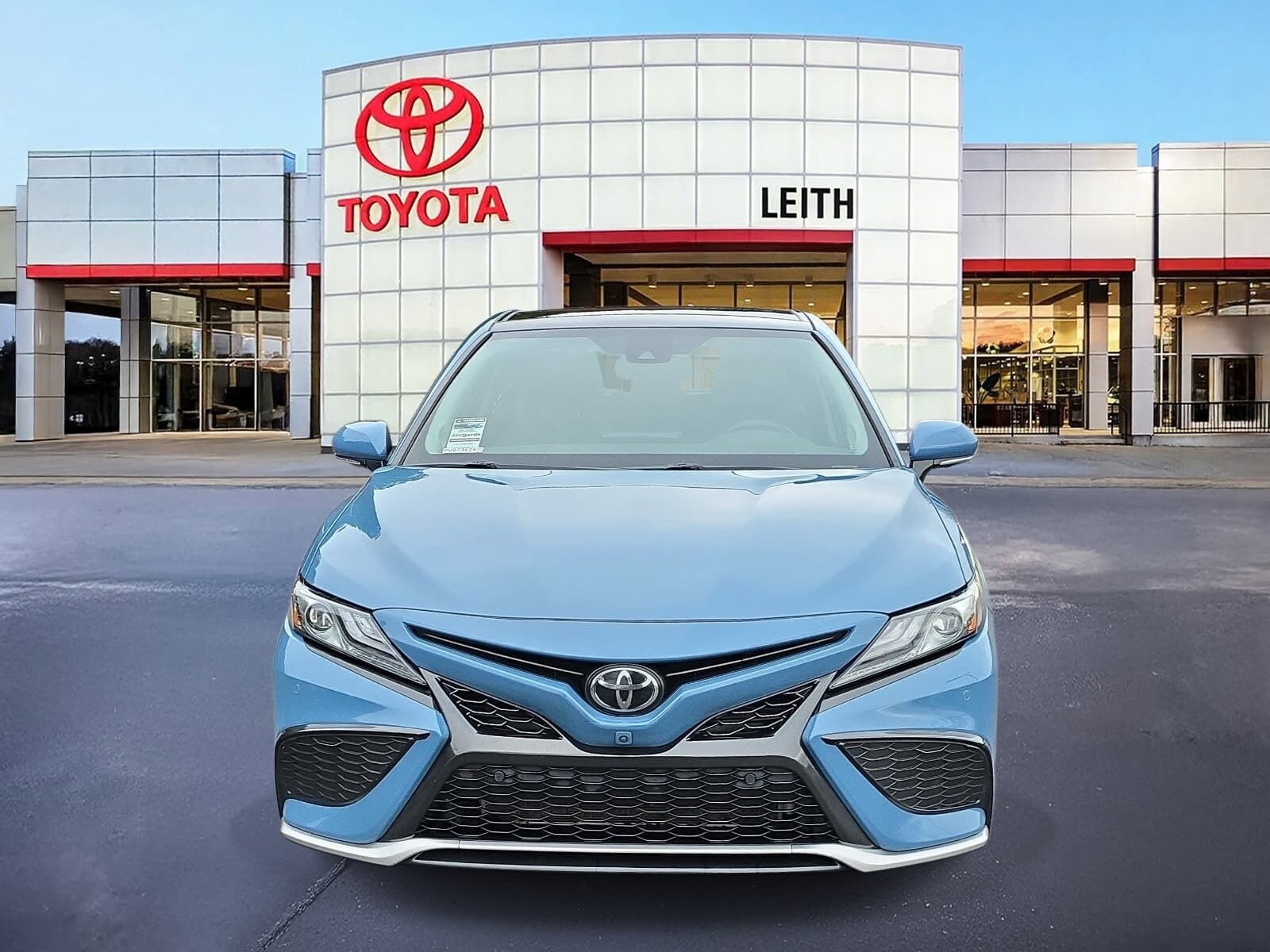 2023 Toyota Camry XSE V6 photo 2