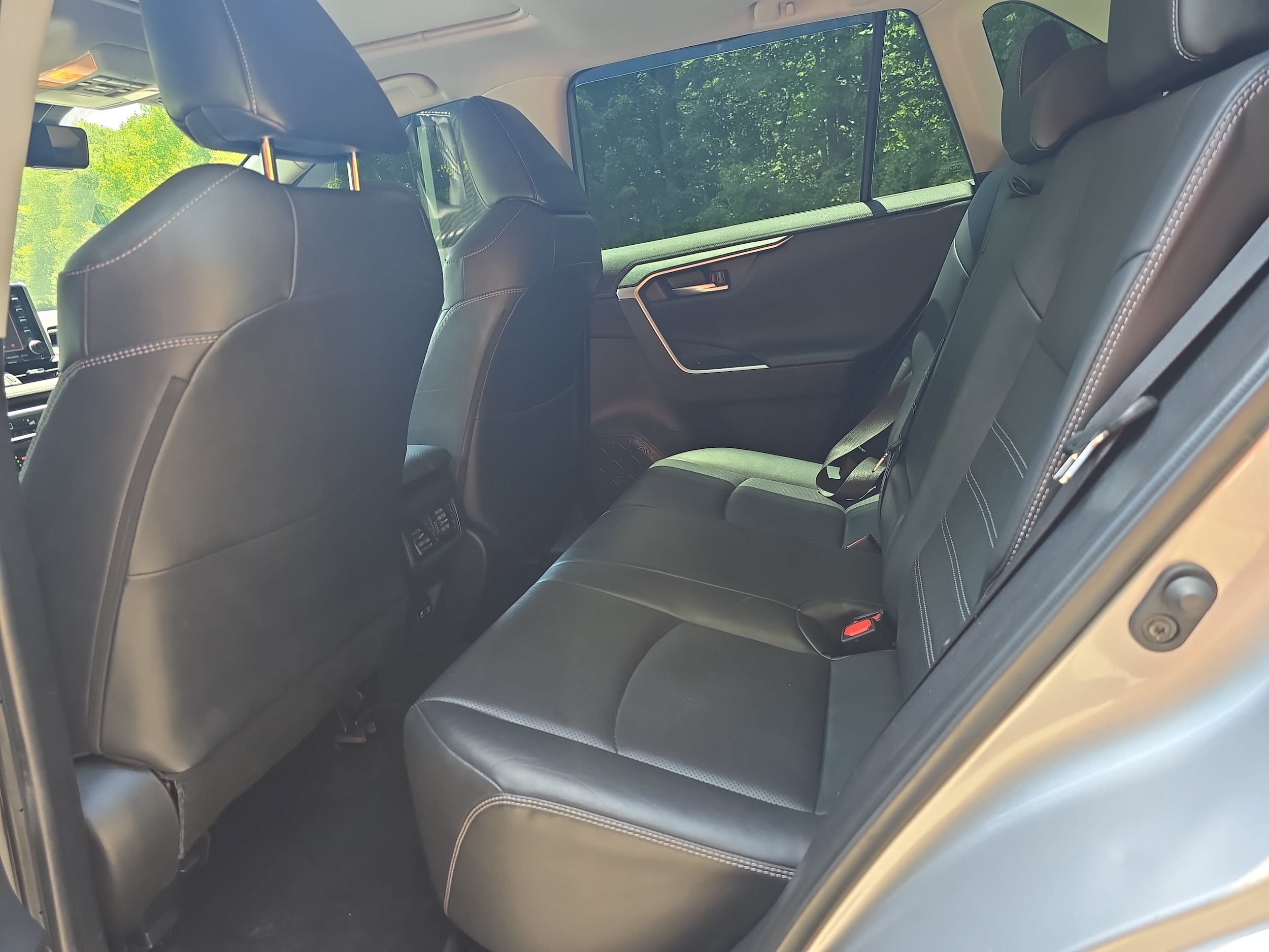2019 Toyota RAV4 Limited - Photo 13