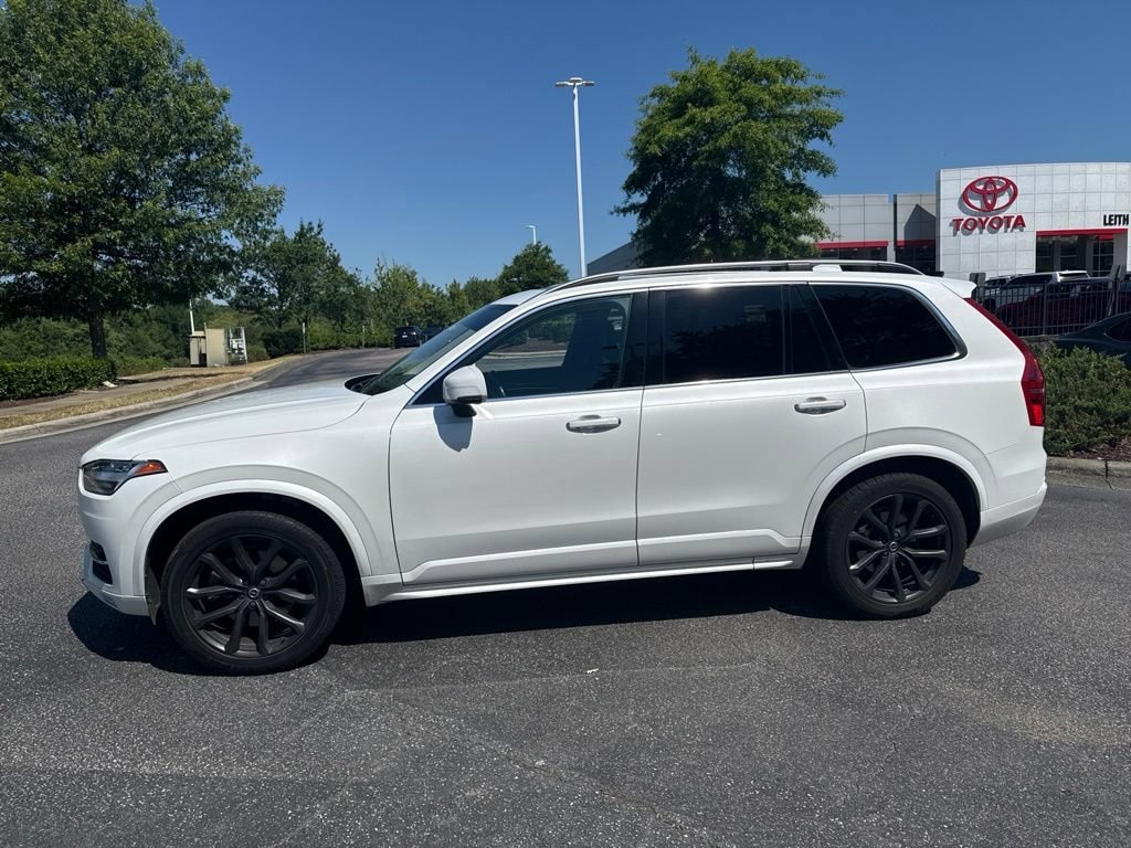 Used 2019 Volvo XC90 T5 Momentum SUV