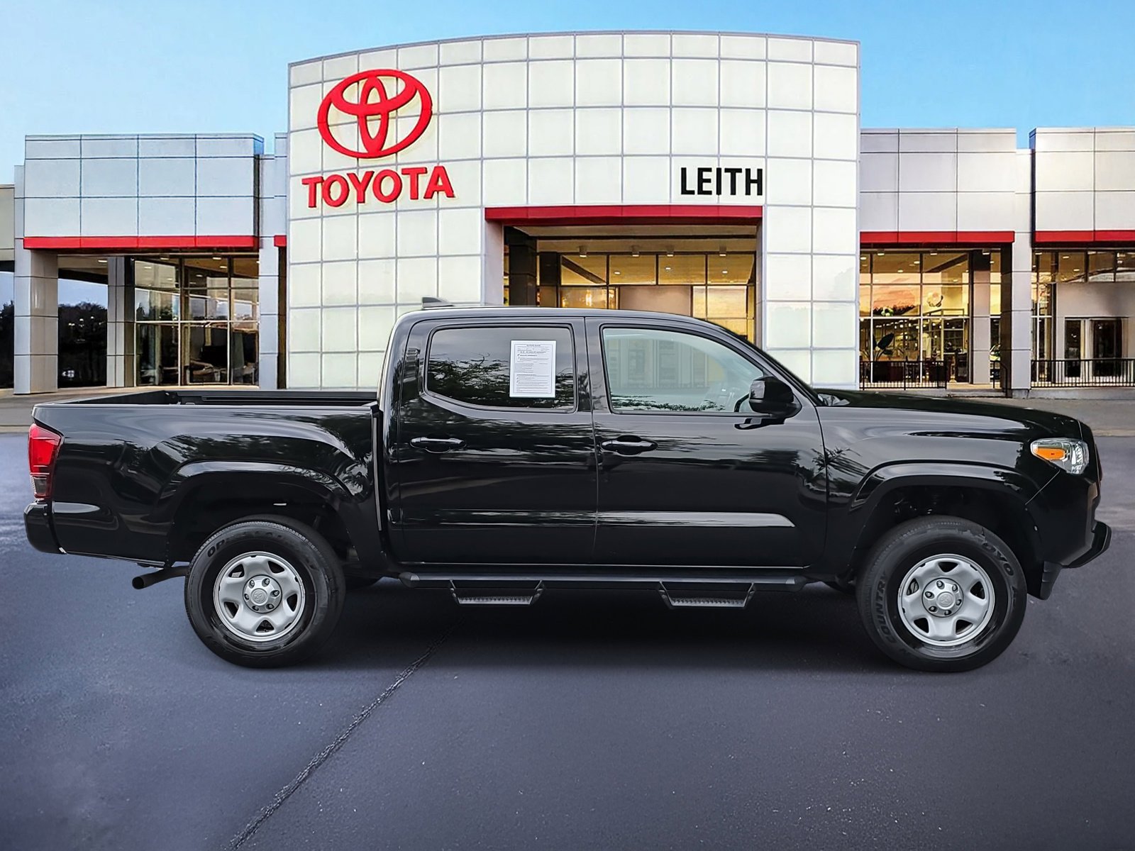 2023 Toyota Tacoma SR V6 photo 4