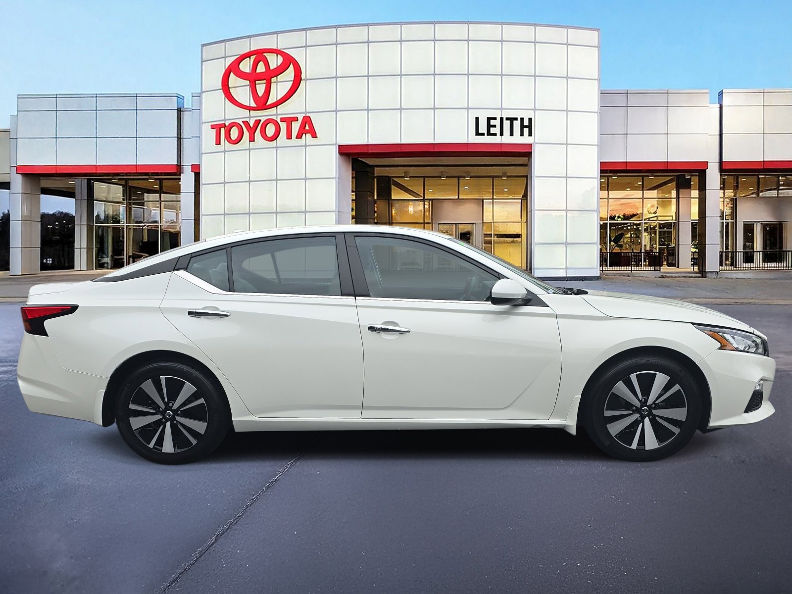 2021 Nissan Altima 2.5 SV photo 4