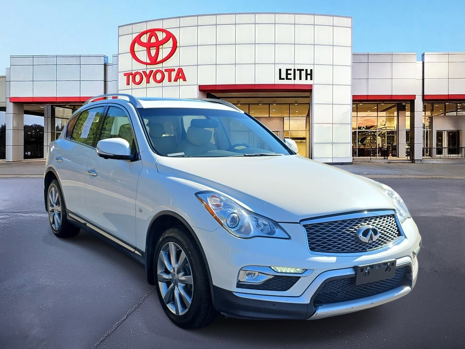 2017 Infiniti QX50 Base photo 3