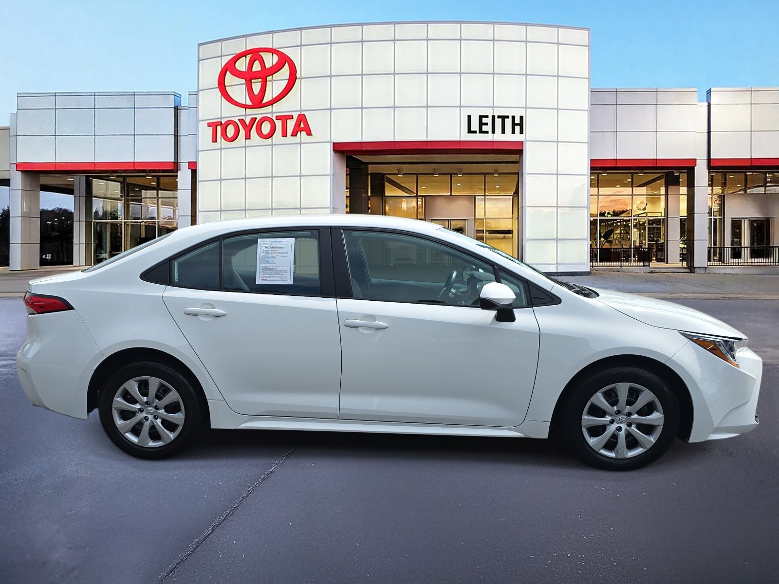 2024 Toyota Corolla LE photo 4