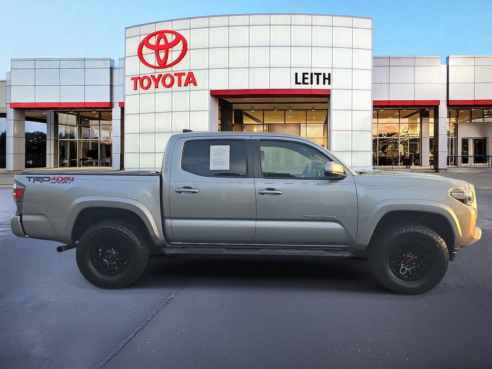 2020 Toyota Tacoma TRD Sport V6 photo 4