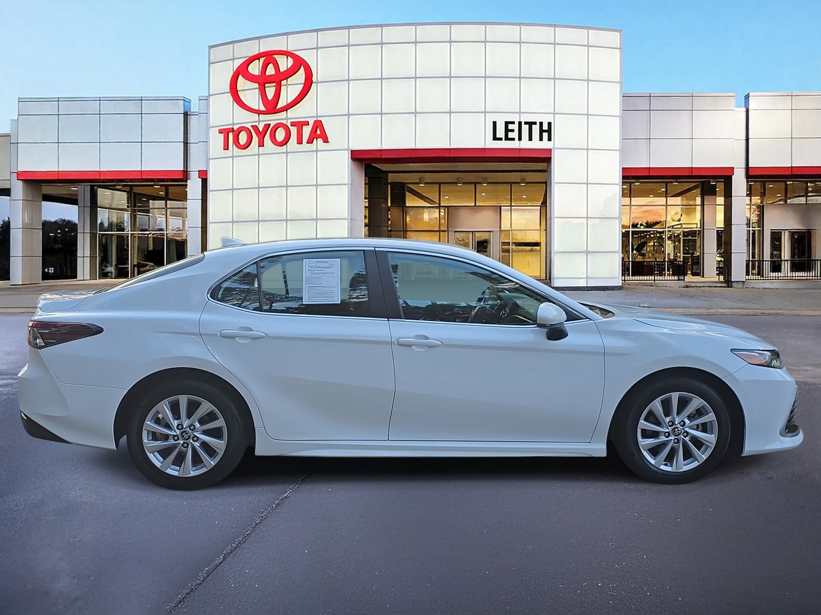 2024 Toyota Camry LE photo 4