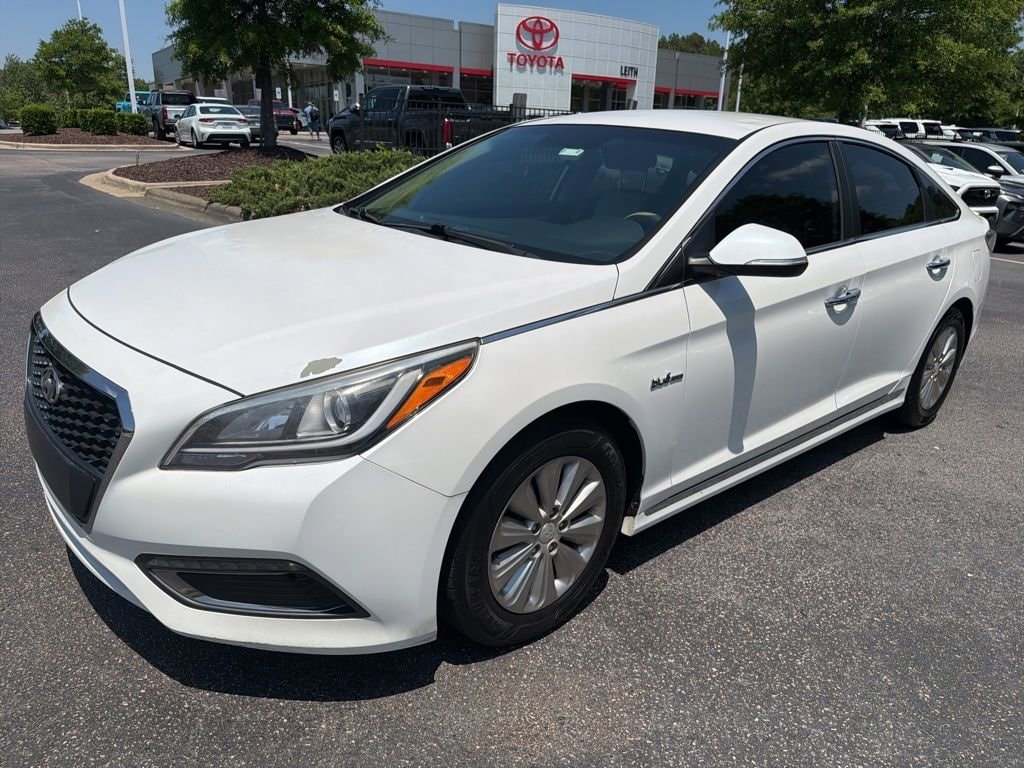 Used 2016 Hyundai Sonata Hybrid SE Sedan