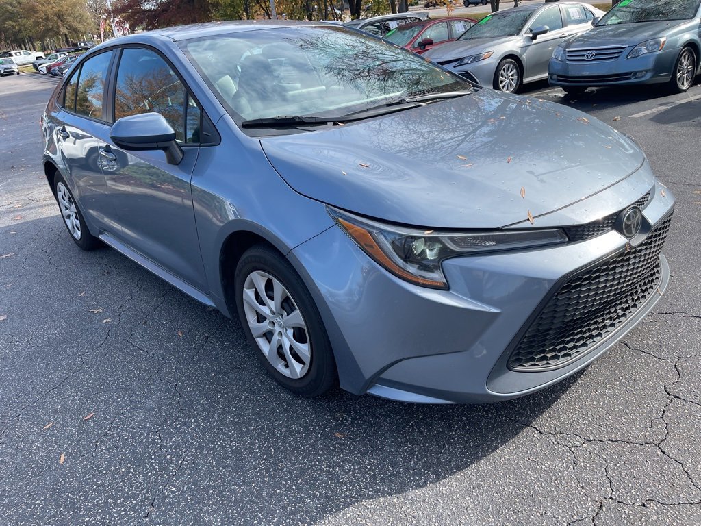 2022 Toyota Corolla LE photo 3