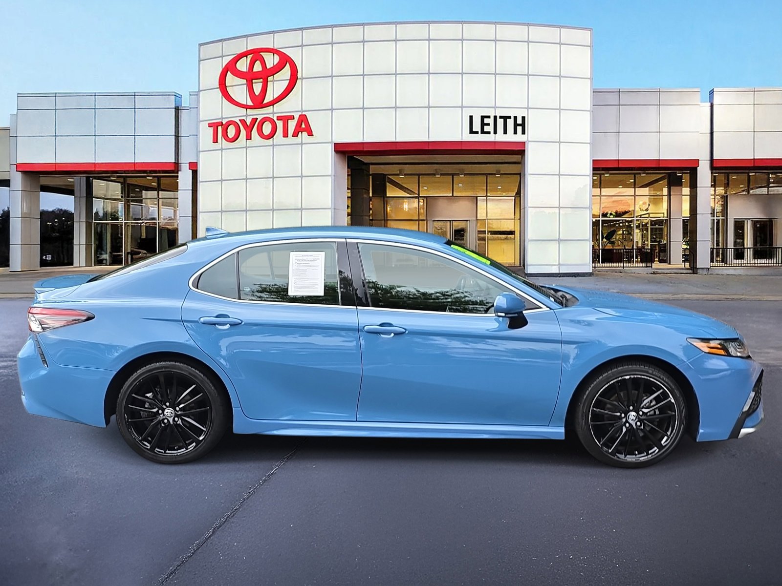 2023 Toyota Camry XSE photo 4