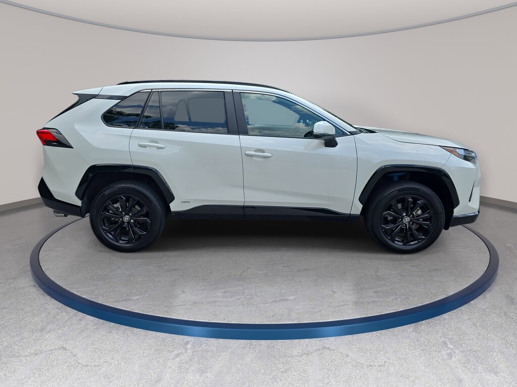 Used 2022 Toyota RAV4 Hybrid SE SUV