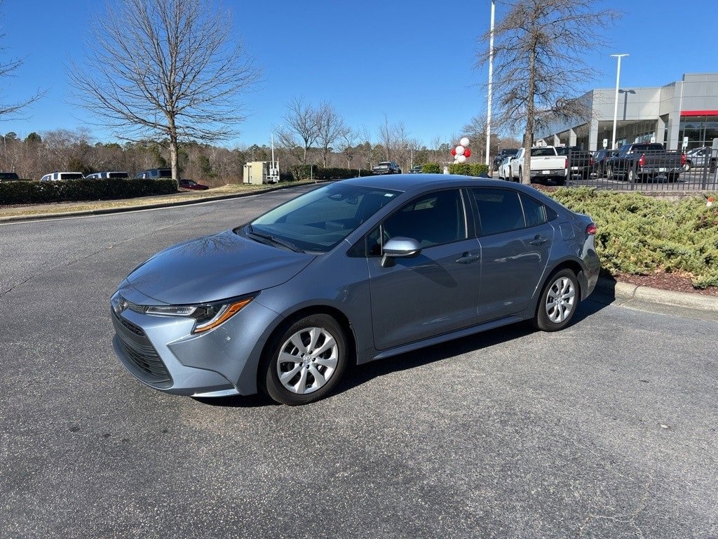 Used 2025 Toyota Corolla LE Sedan