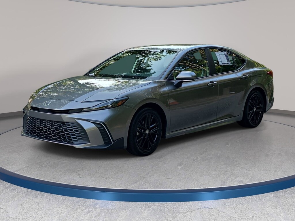 Used 2025 Toyota Camry SE Sedan