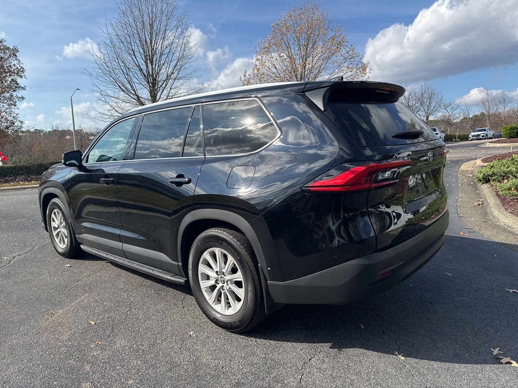 2024 Toyota Grand Highlander XLE photo 2