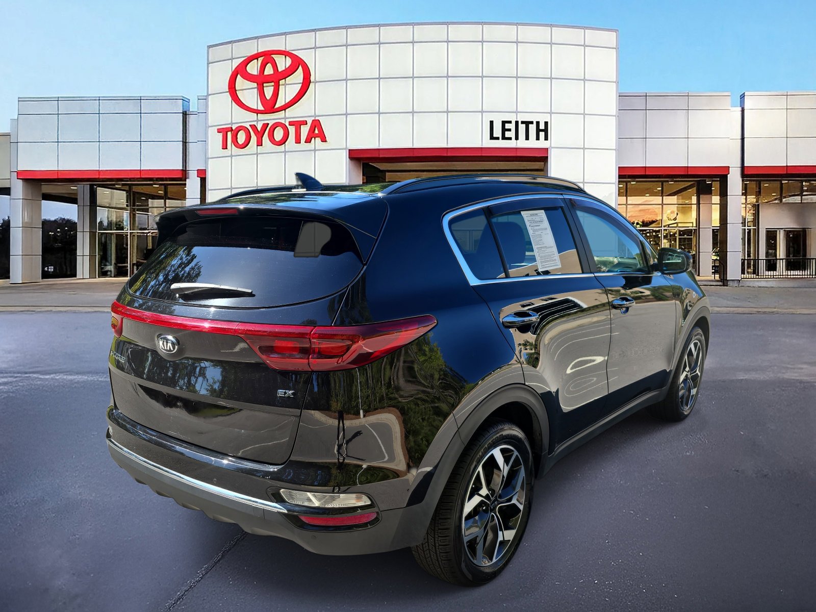 2022 Kia Sportage EX photo 3