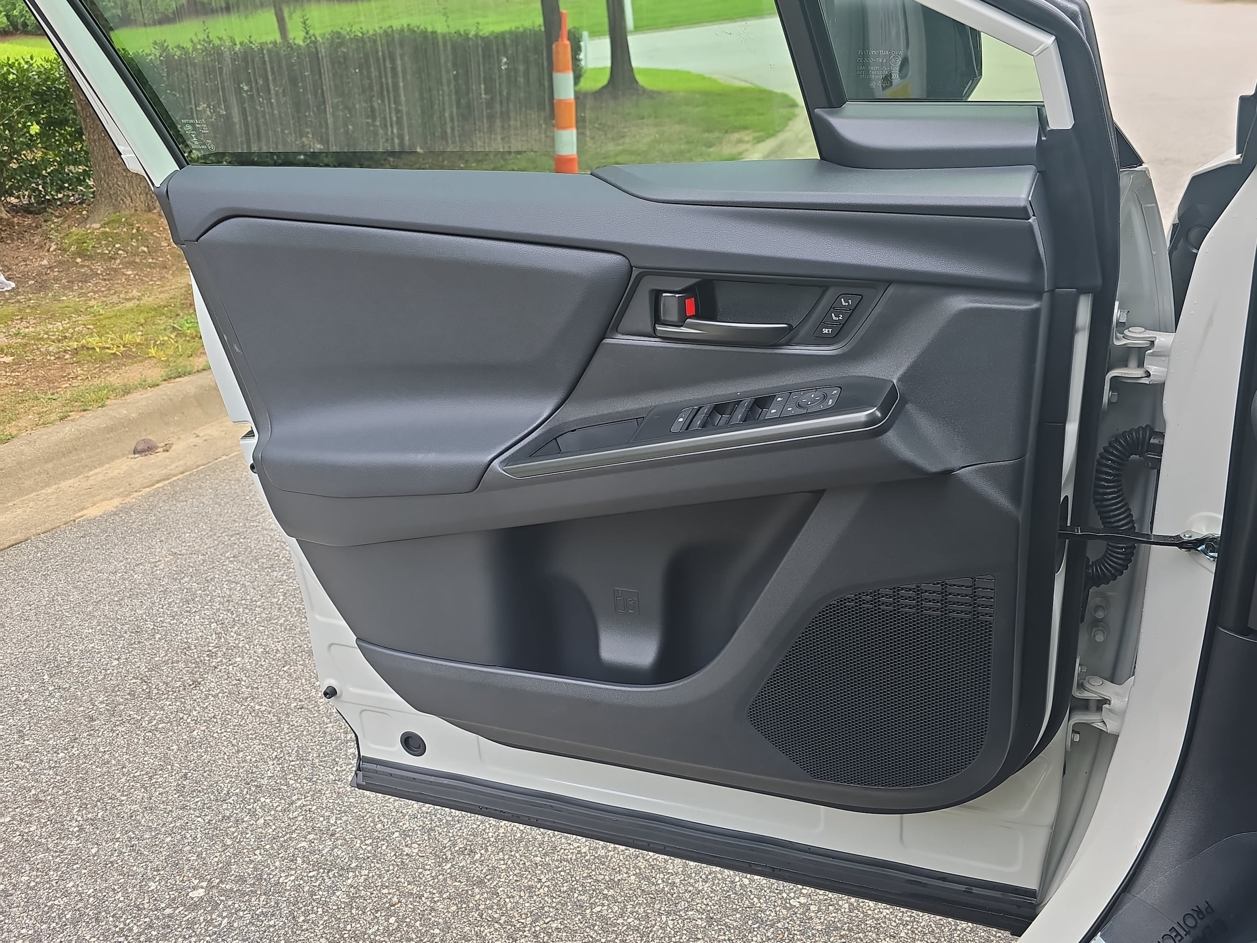 2026 Toyota bZ Woodland Woodland Premium - Photo 25