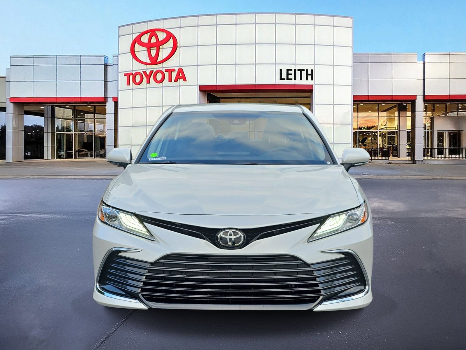 2023 Toyota Camry XLE photo 2