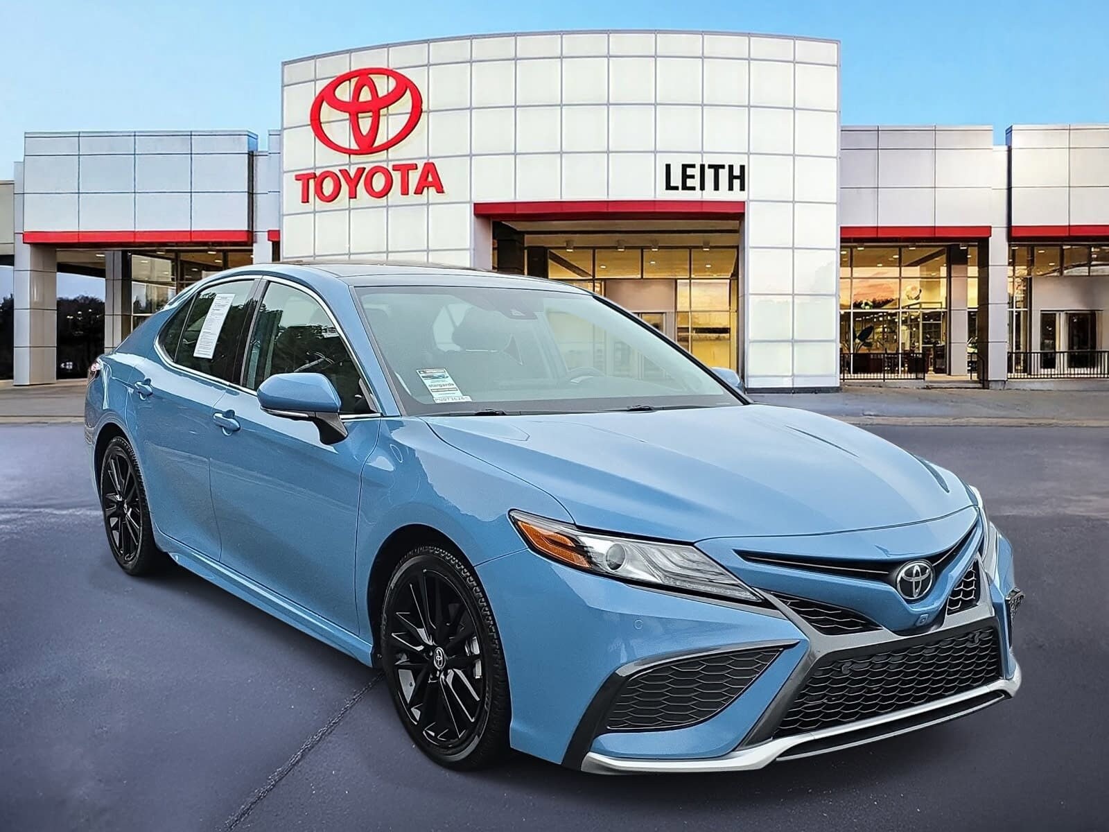 2023 Toyota Camry XSE V6 photo 3