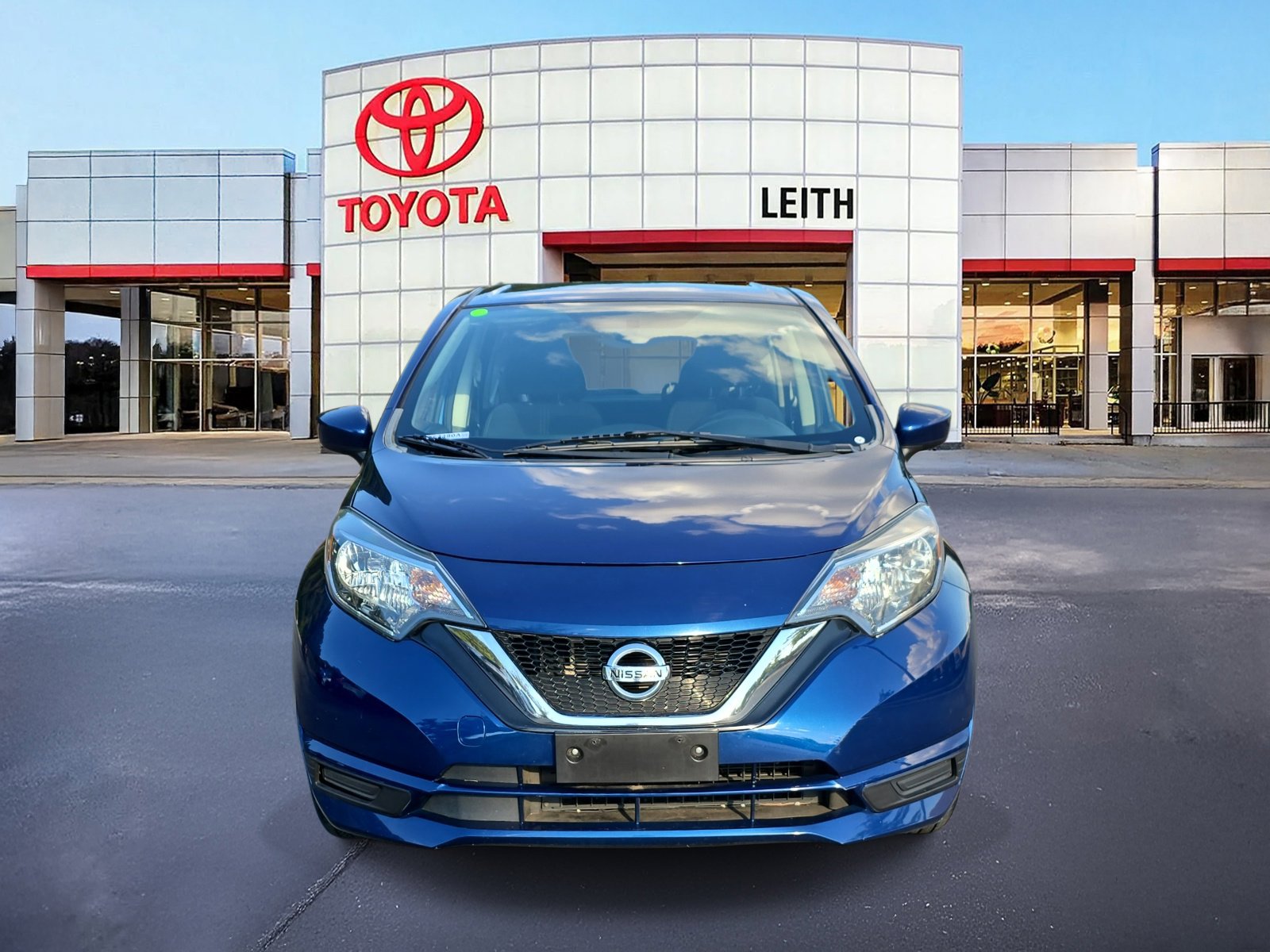 2019 Nissan Versa Note SV photo 2