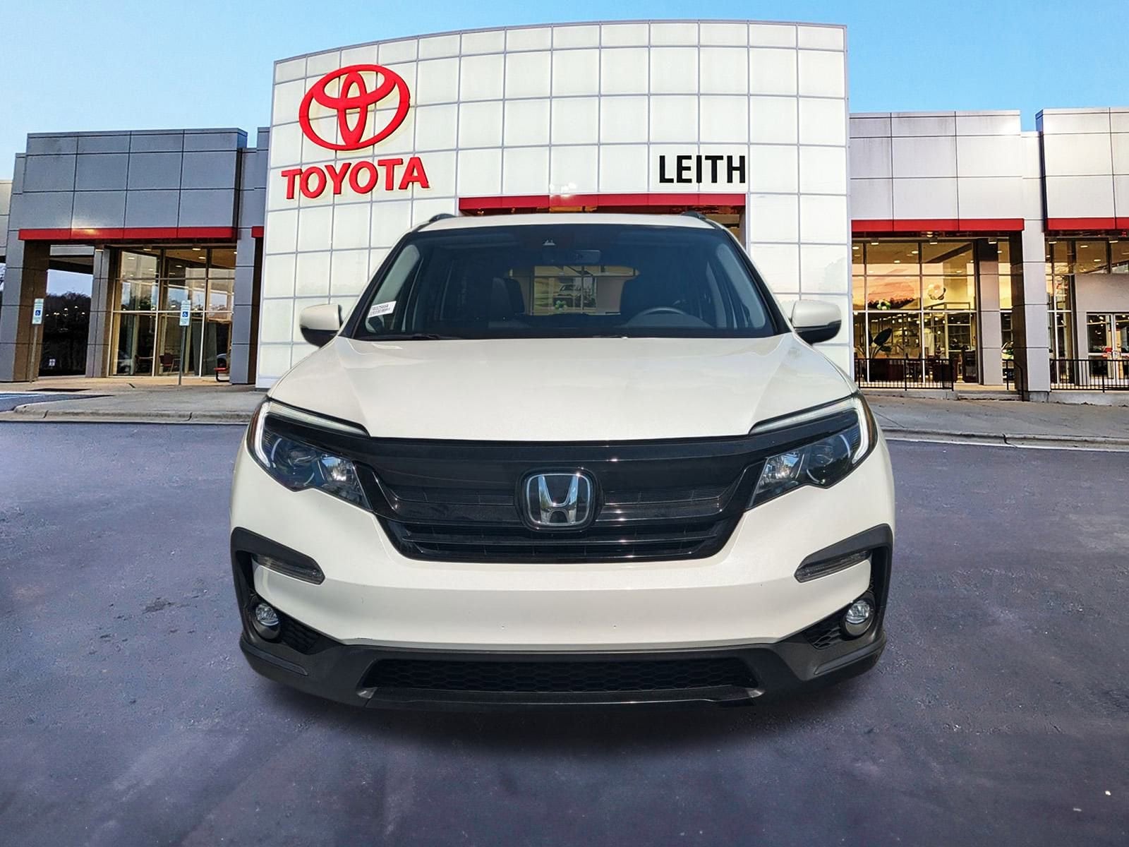 Used 2022 Honda Pilot SE with VIN 5FNYF5H23NB032566 for sale in Raleigh, NC