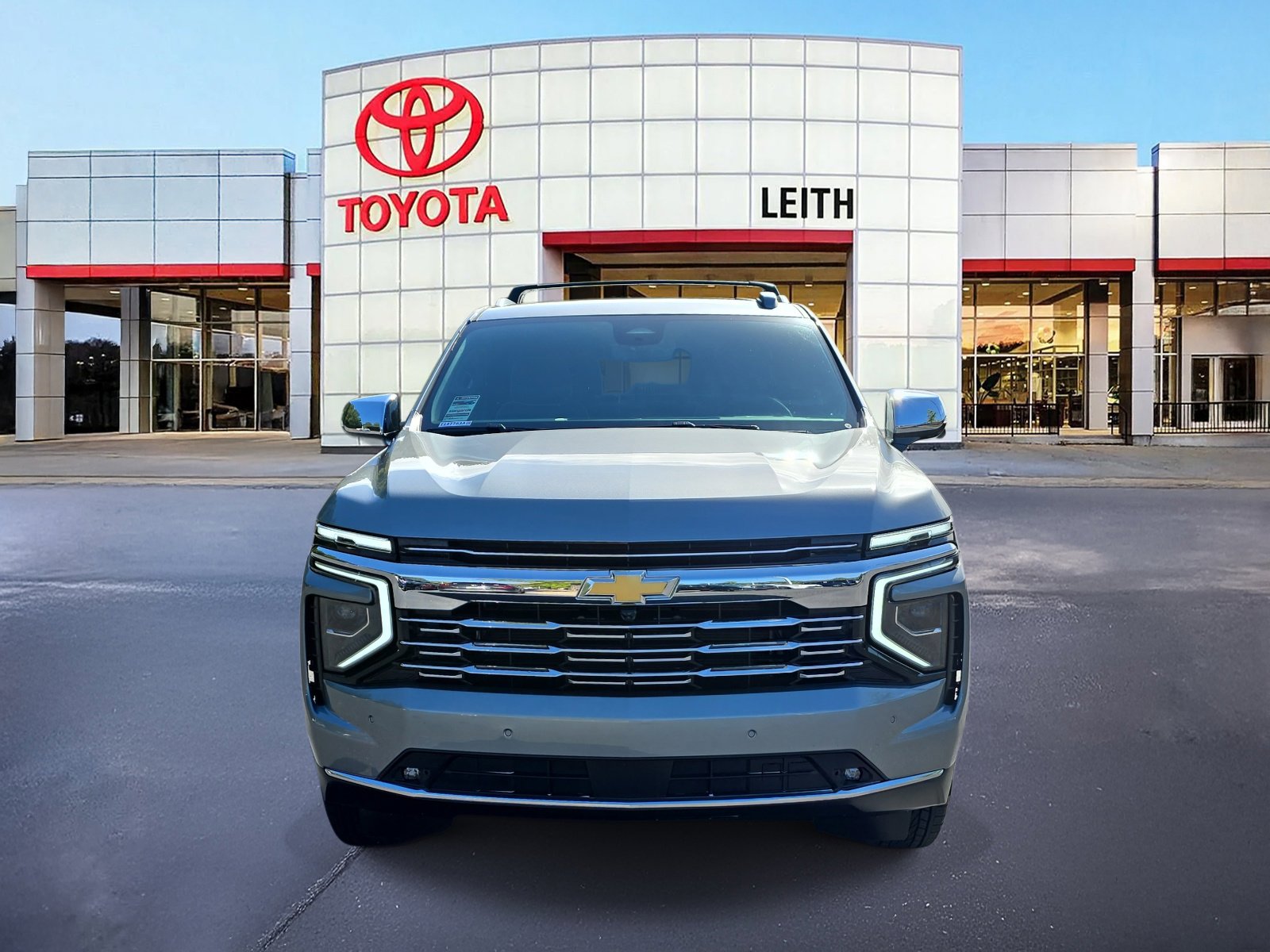 2025 Chevrolet Tahoe Premier photo 2