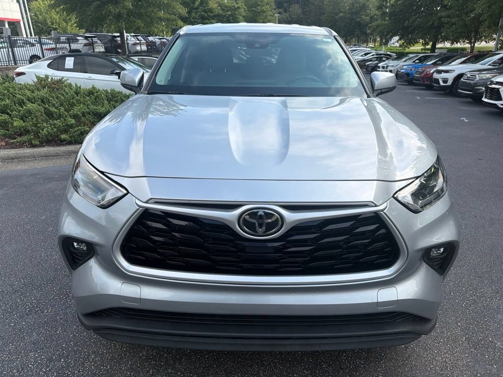 Used 2022 Toyota Highlander LE SUV