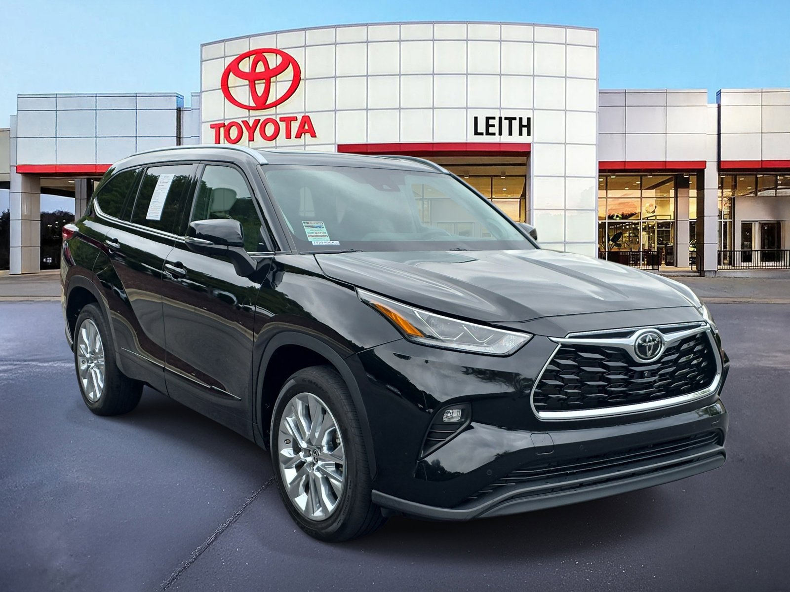 2023 Toyota Highlander Limited photo 3