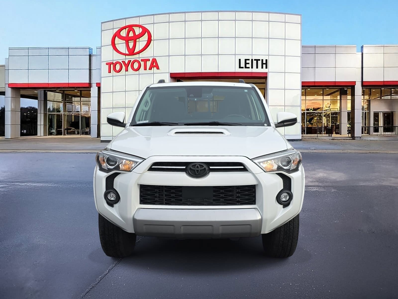 2021 Toyota 4Runner TRD photo 2
