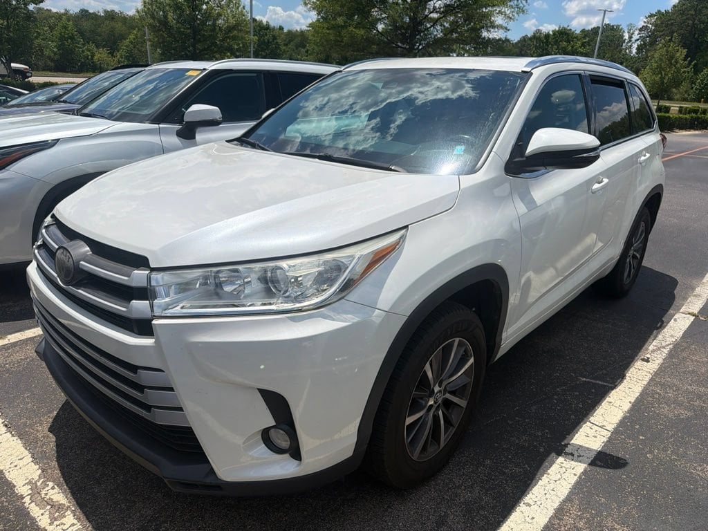 Used 2018 Toyota Highlander XLE V6 SUV