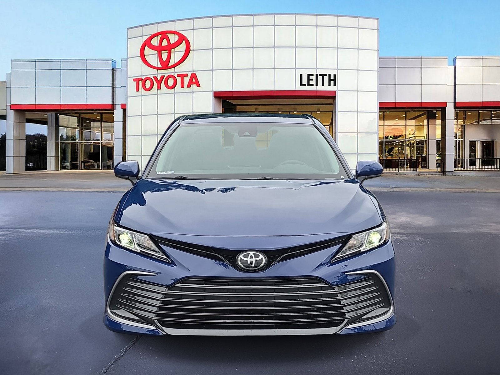 2023 Toyota Camry LE photo 2