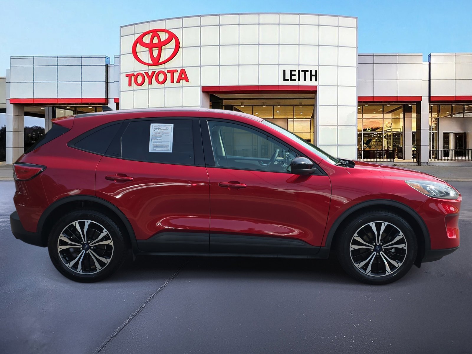 2021 Ford Escape SE photo 4