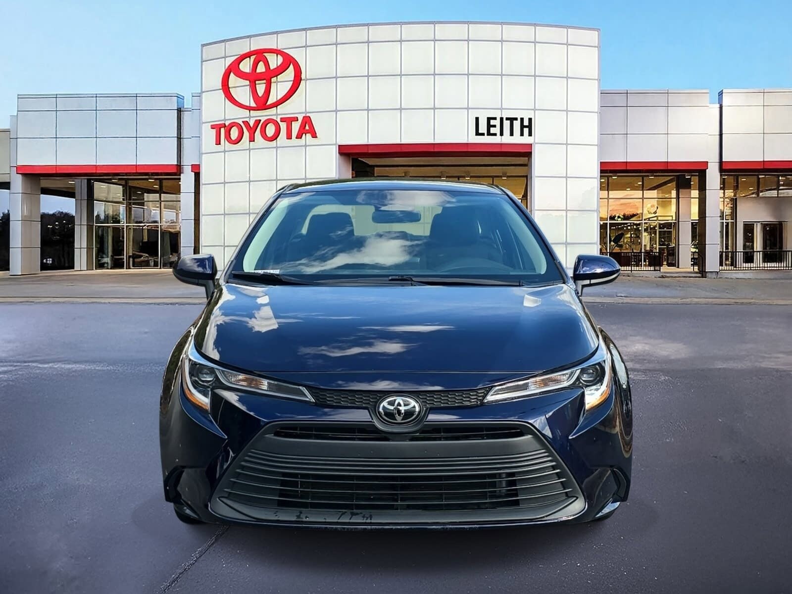 2023 Toyota Corolla LE photo 2