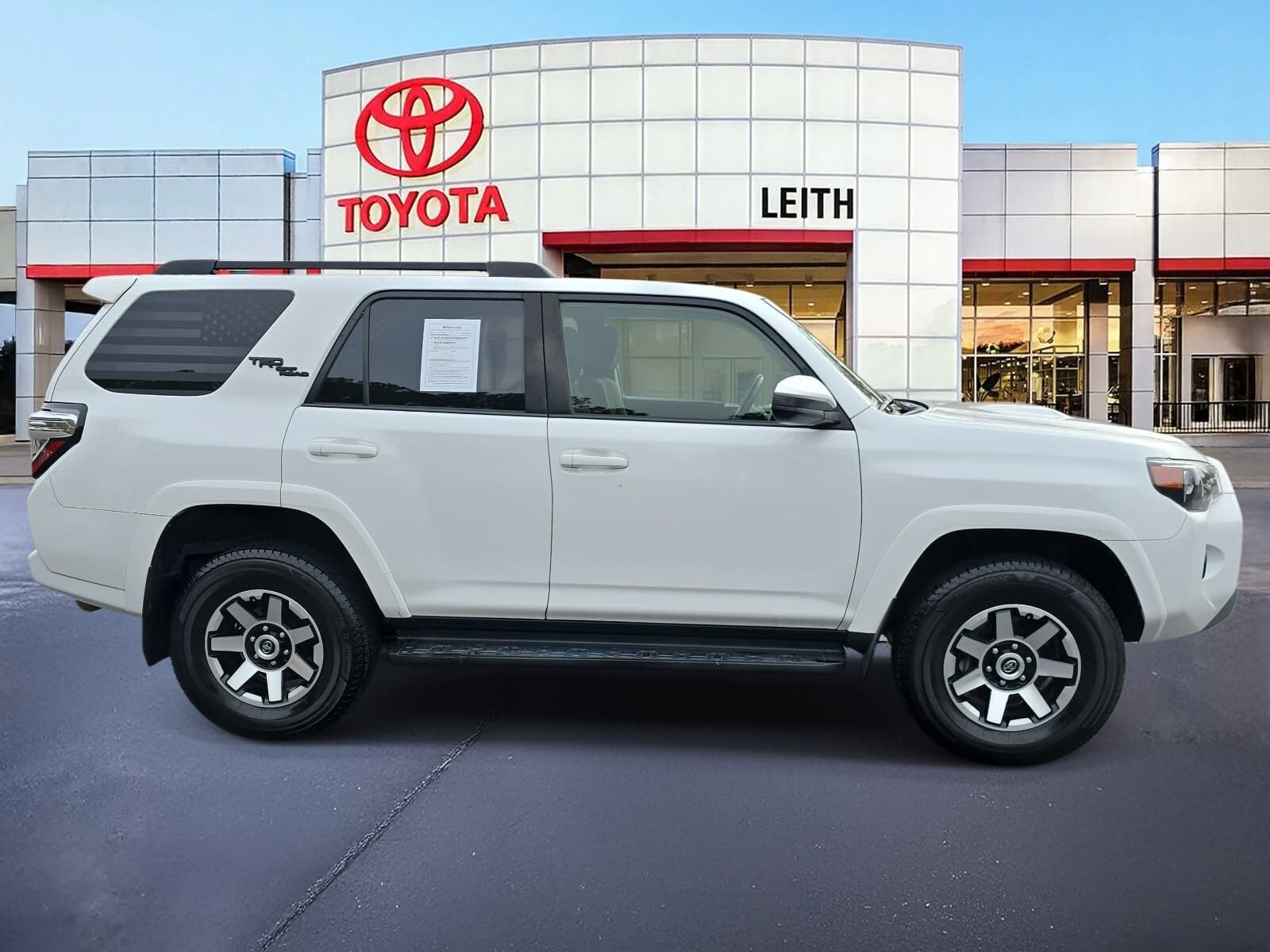 2021 Toyota 4Runner TRD photo 4