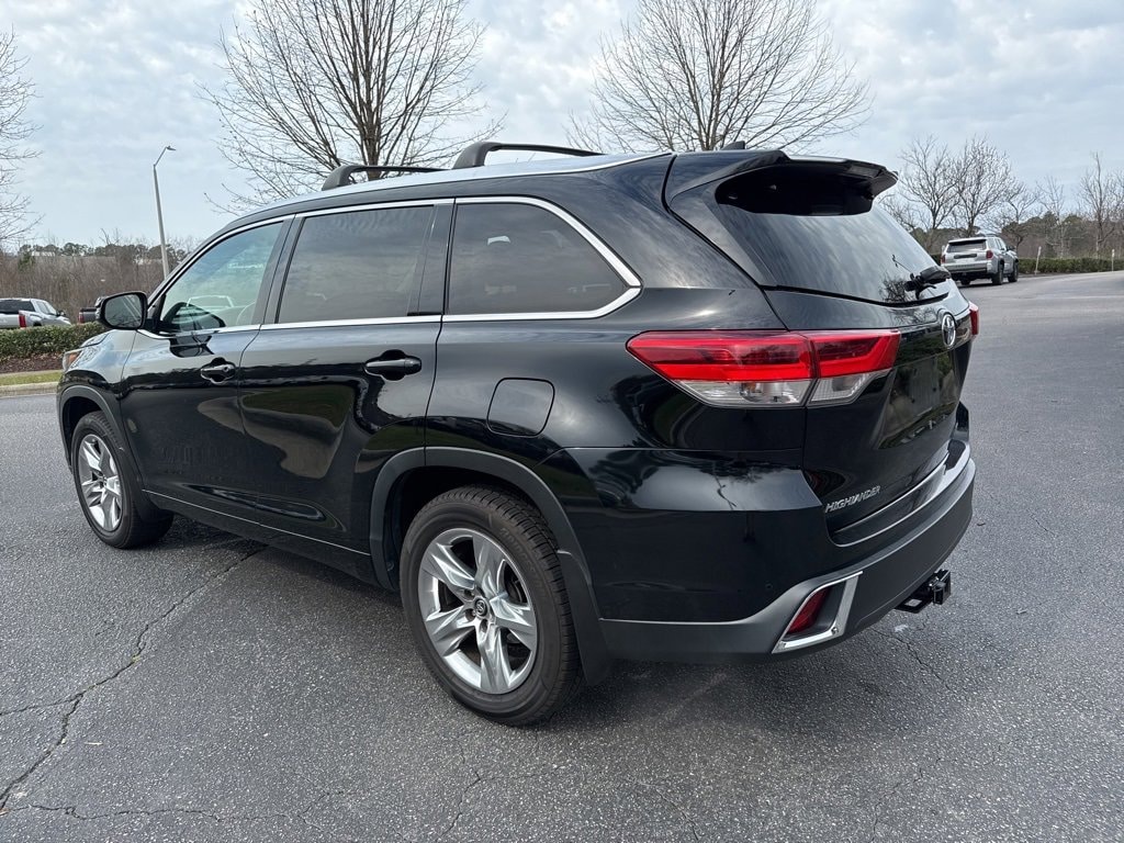 Used 2018 Toyota Highlander Limited V6 SUV